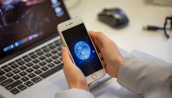 2023年属虎人适合什么颜色（属蛇人永远最旺的颜色）