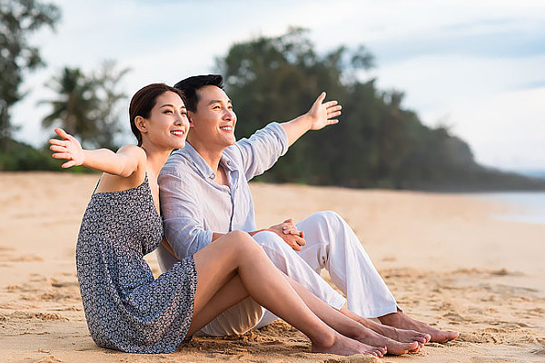 95年属猪女的婚姻趋势,属狗女和属猪男相配吗婚姻