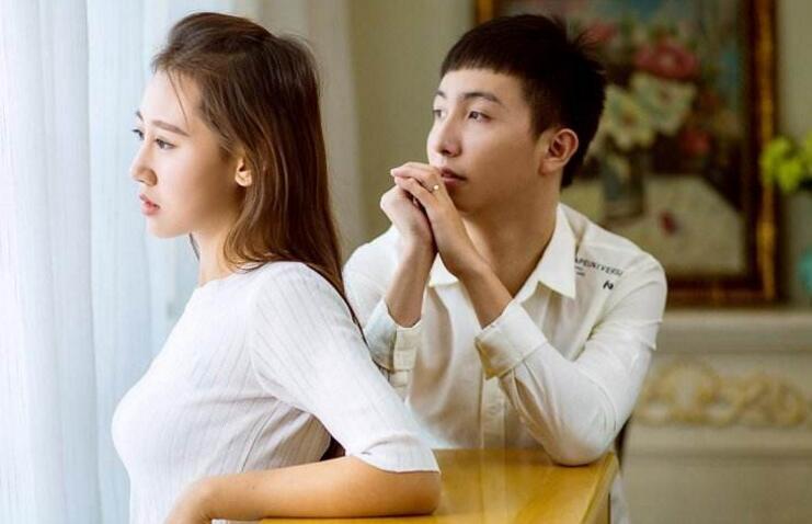 白羊女不喜欢一个人时候特别冷,白羊座女生不喜欢一个人的表现