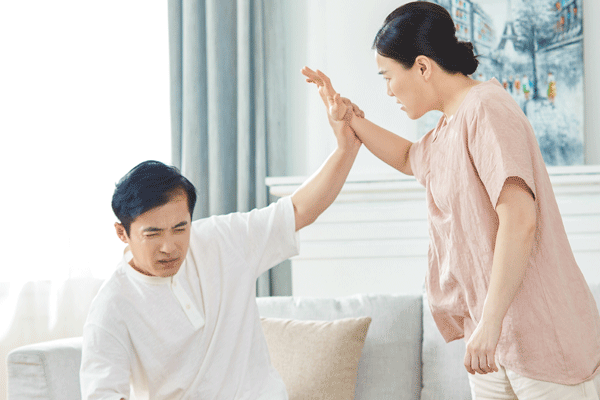 如果天蝎座女生生气了该怎么办,天蝎座女生最大的特点