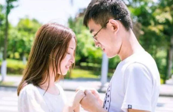 处女座的男生深爱一个人有哪些表现,天蝎女放弃一个人表现