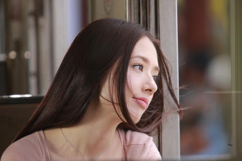 1987属兔女的性格特点,生肖兔87年属兔女